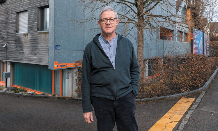 Ueli Siegrist, Liegenschaftenbesitzer